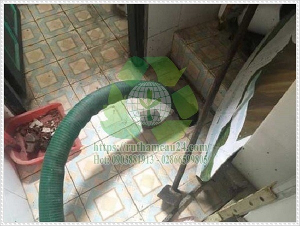 nguyên nhân nhà vệ sinh bị tắc nghẽn là gì